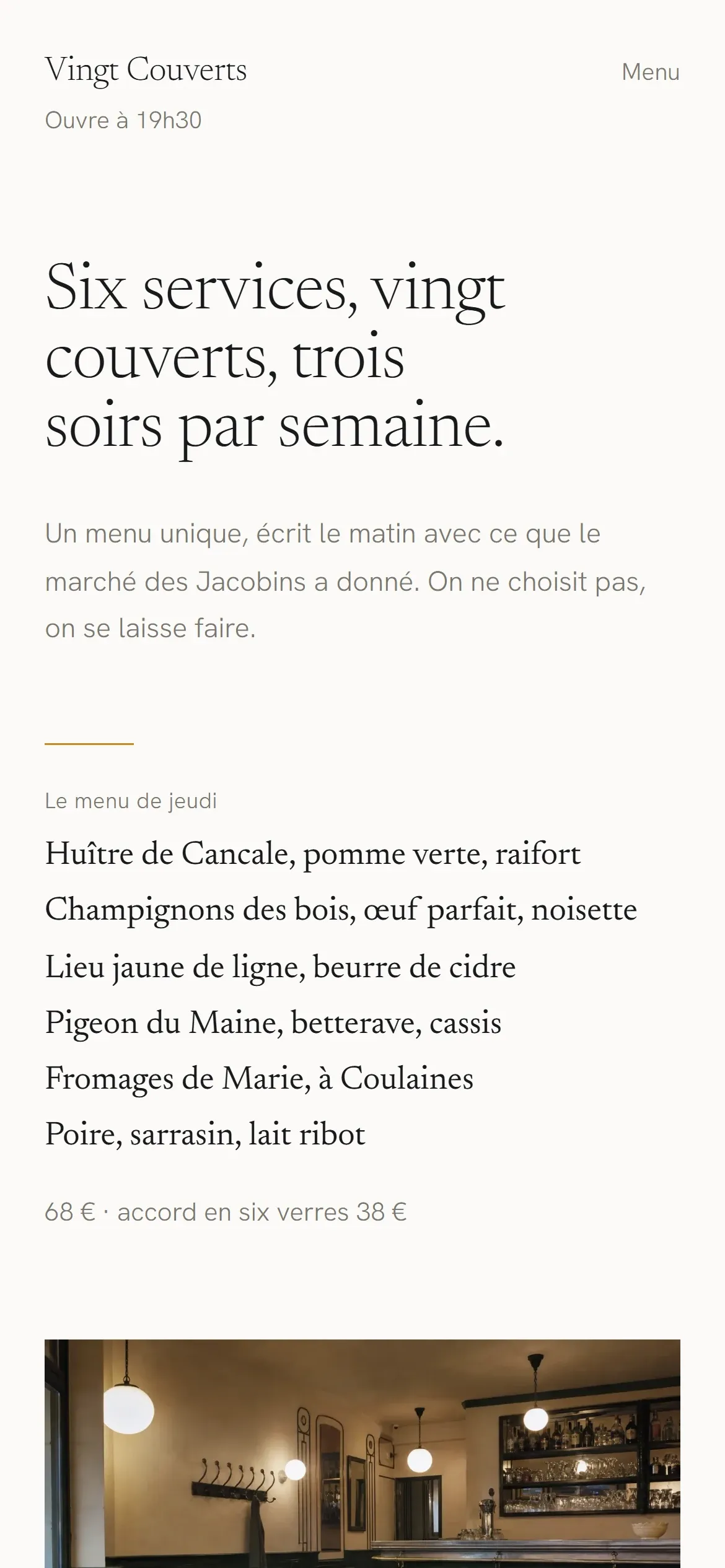 Le site de Vingt Couverts, un exemple, sur un téléphone